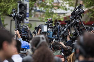 adjectives and adverbs in journalism