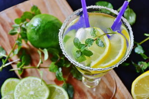lose weight without counting calories a glass of water with lemon slices