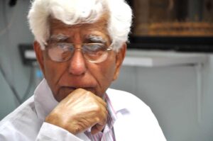 Read more about the article Dr Adib Rizvi, Founder of SIUT, Facing Health Issues