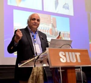 Read more about the article SIUT Hosts International Symposium on Robotic Surgery Advancements