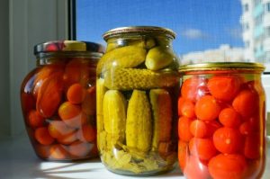 Read more about the article Probiotics for Gut Health and Bloating | Feel Better