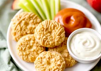 Applesauce cracker dippers — a soft, braces-friendly snack with smooth applesauce and tender crackers.