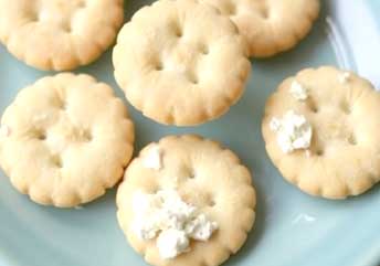 Cottage cheese cracker snacks — a soft, braces-friendly bite with creamy topping and tender crackers.