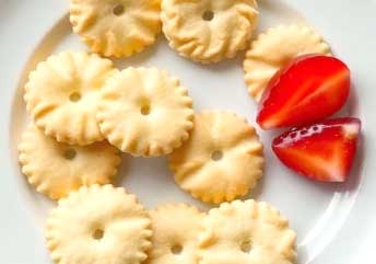 Read more about the article Soft Snacks and Crackers for Braces | Complete Guide