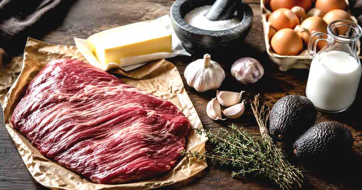 Ingredients for leftover steak and hashbrown bowl – steak slices, hashbrown patty, eggs, pepper jack cheese, and seasoning.